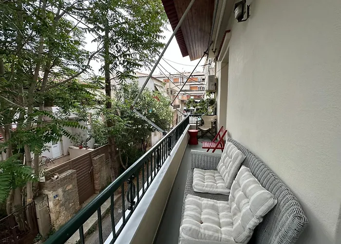 Omiros Apartment